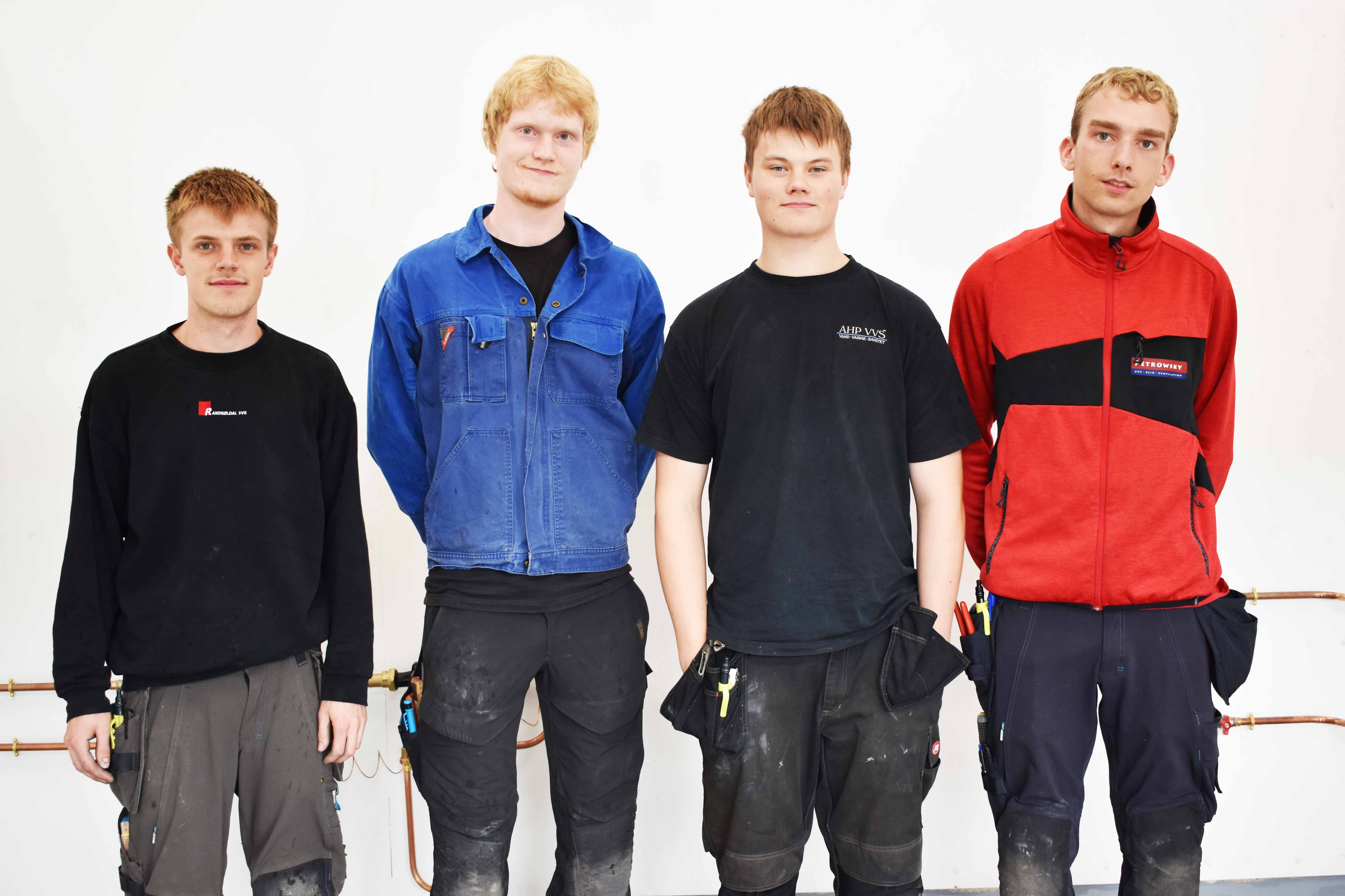 Fra venstre er det Jeppe Raun, Emil Wolff Andersen, Haflidi Ólafsson og Victor Kring - alle VVS-energispecialistlærlinge.