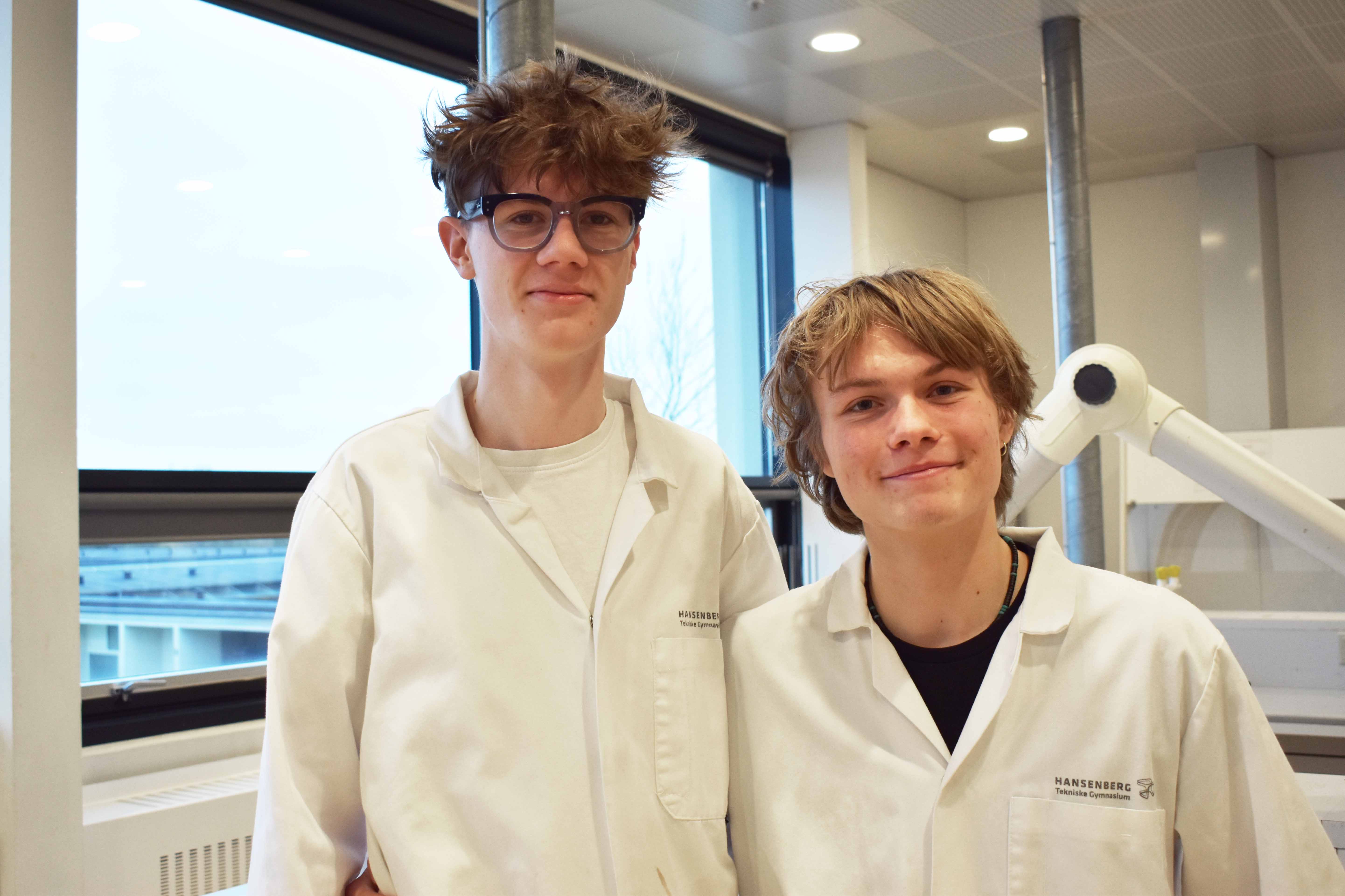 Frede og Philip fra HANSENBERG Tekniske Gymnasium nåede begge langt ved Biologiolympiaden.