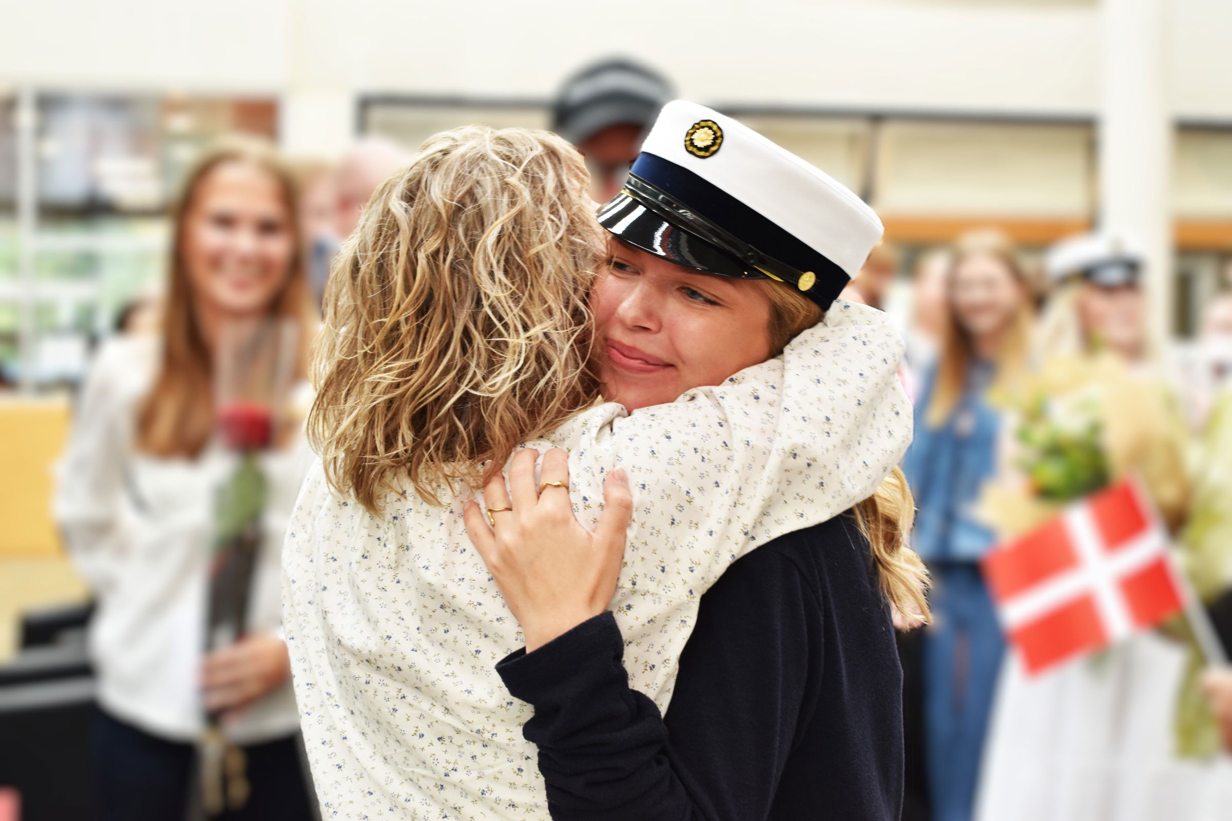 Nyudsprungen, lykkelig og lettet htx-student på Hansenberg Tekniske Gymnasium i Kolding, det er en glædelig begivenhed.
