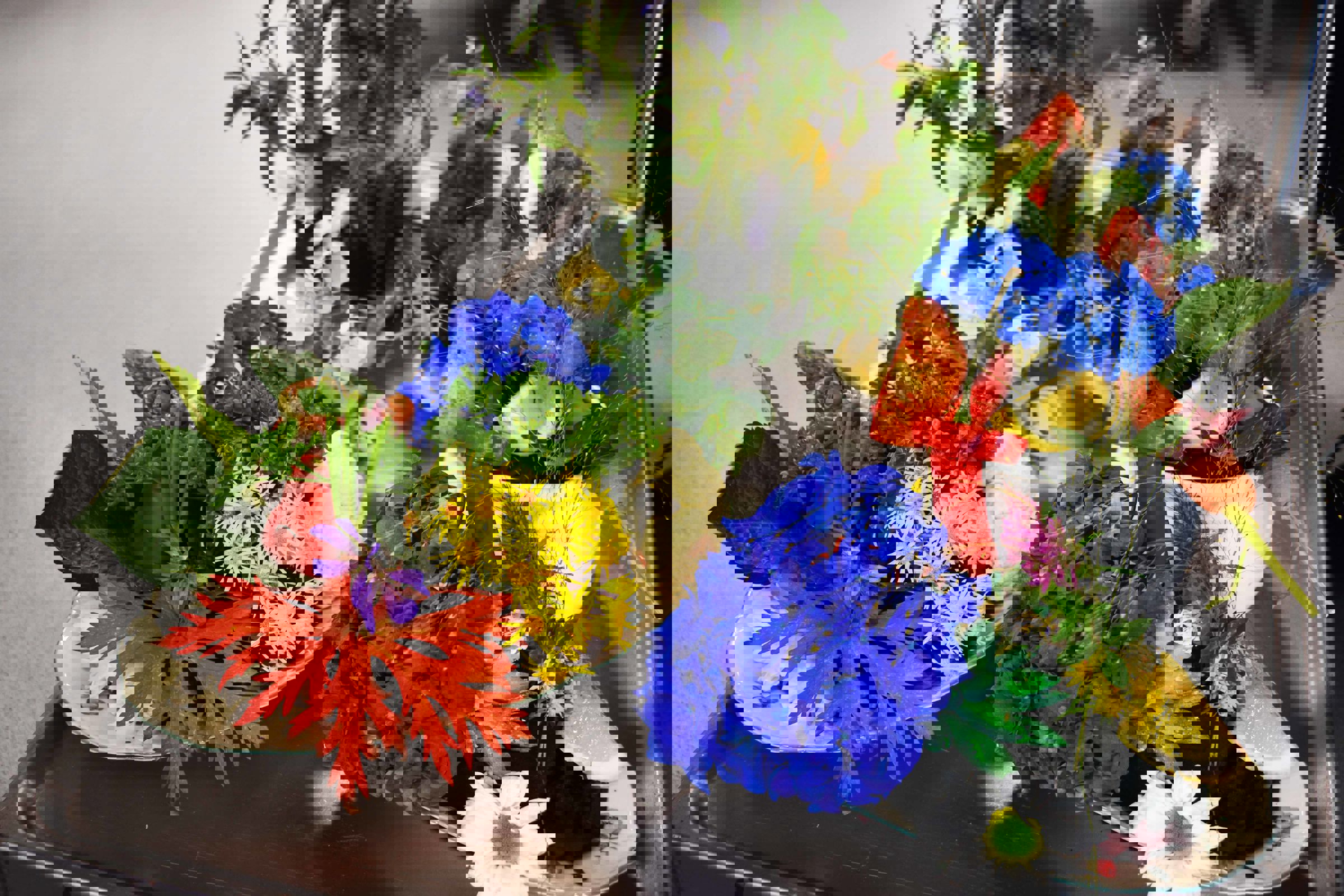 Kreative opsatser af frugt, grøntsager og blomster kreeret af elever i 5.-10. klasse til Hansenberg SommerCamp.