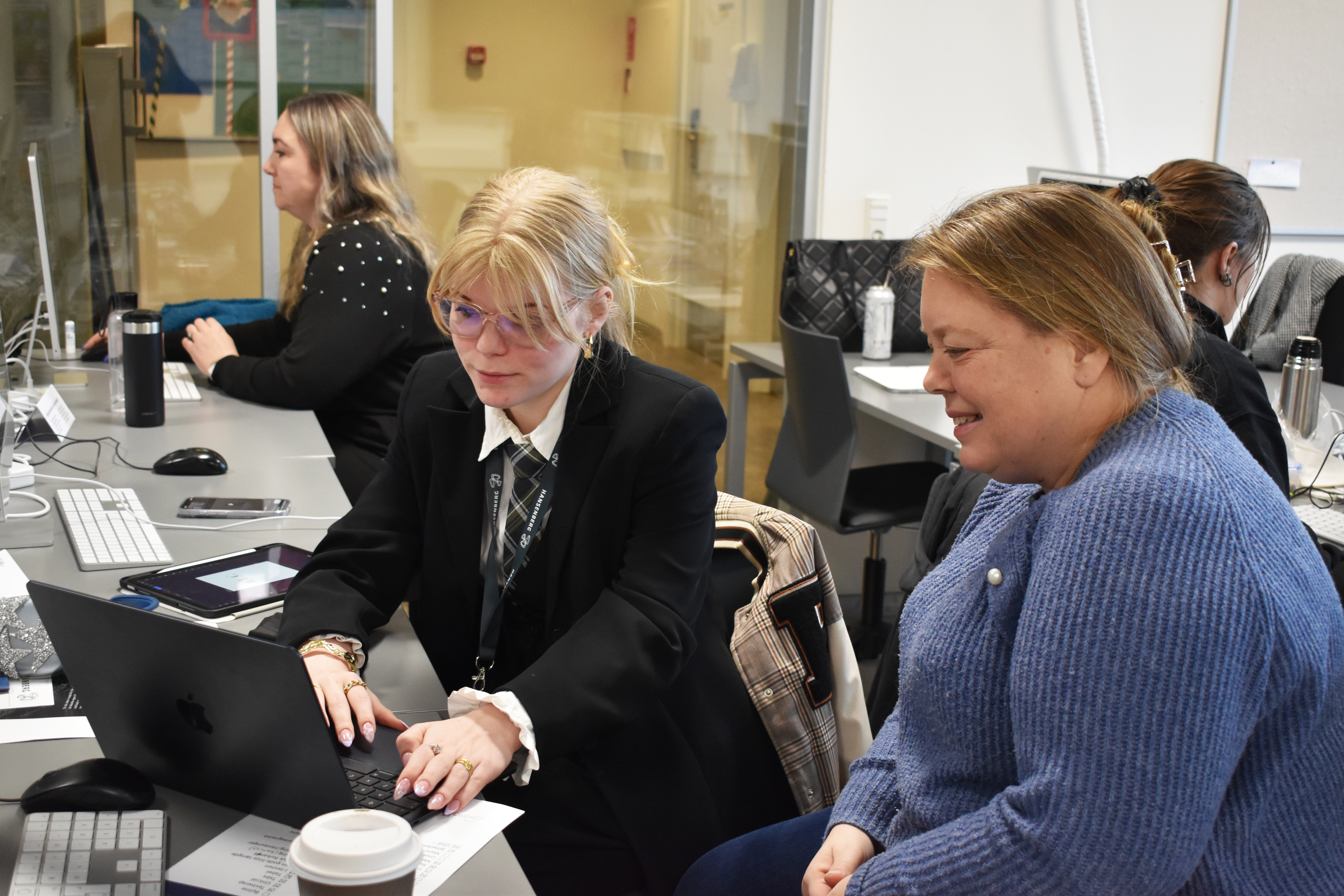 Mediegrafikerne lavede forskellige opgaver til Åbent Hus 2026