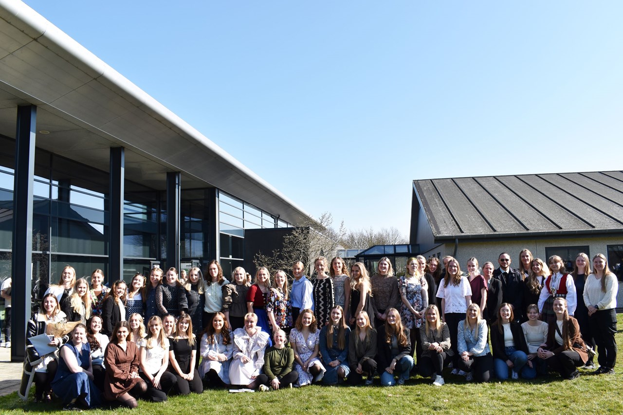Holdfoto med nye veterinærsygeplejersker marts 2025 2