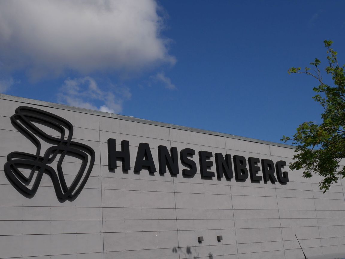 Fronten på Hansenbergs bygning på C. F. Tietgens Vej 114, 6000 Kolding