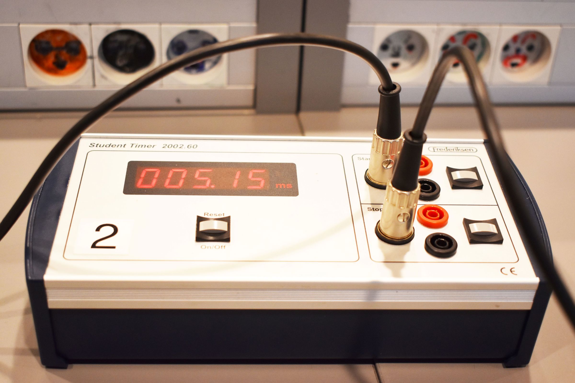 Et af instrumenterne, som eleverne på HTX, Hansenberg Tekniske Gymnasium, bruger under fysikforsøg.